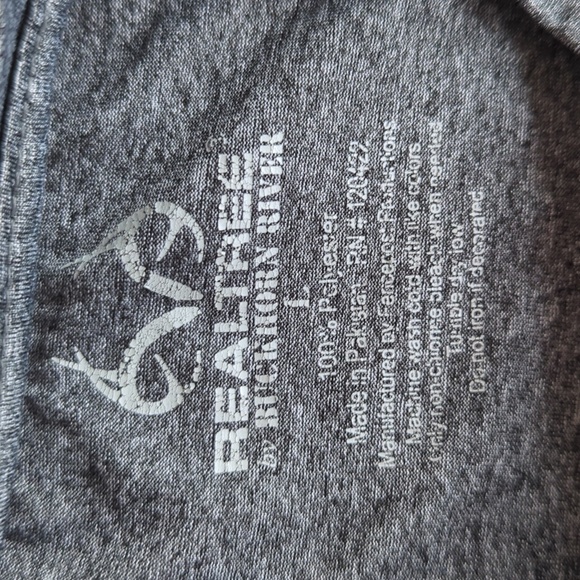 Lot of 2 Realtree/Athletic Works Graphic Crew Neck SS T-Shirts LARGE Gray - Picture 5 of 13